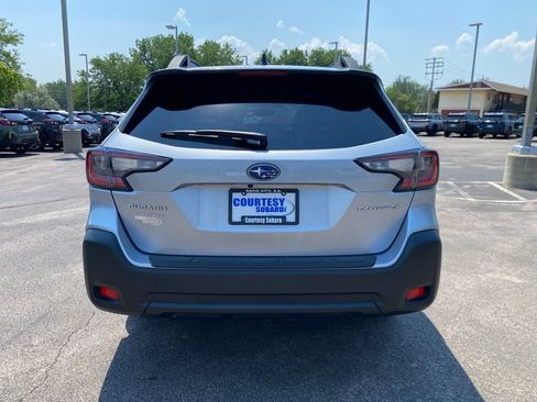 Used 2025 Subaru Outback Premium w/ Popular Package #1A AWD/4WD image 6