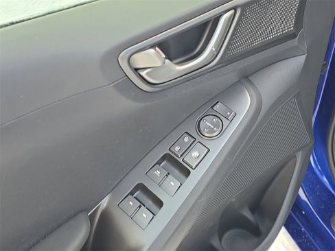 Used 2020 Hyundai Ioniq Blue image 18