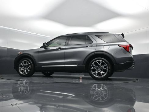 Used 2025 Ford Explorer Platinum w/ Ultimate Package AWD/4WD image 52