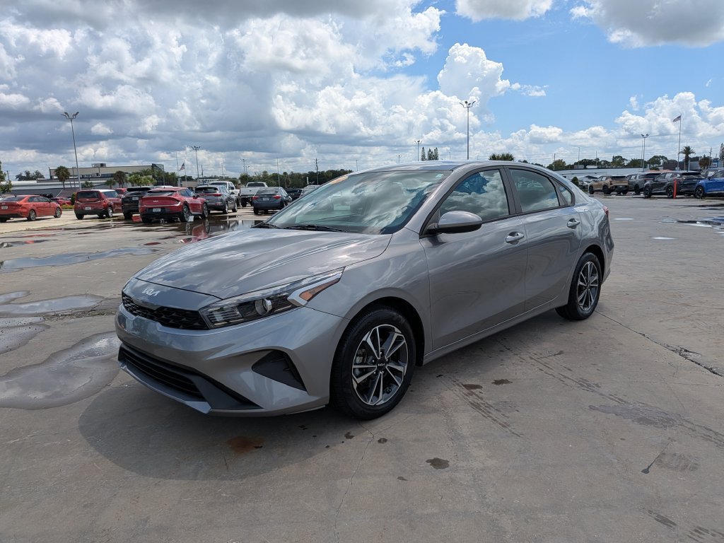 Certified 2024 Kia Forte LXS FWD image 4