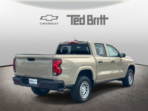 Used 2024 Chevrolet Colorado W/T RWD image 4