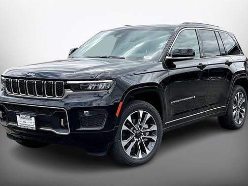 New 2025 Jeep Grand Cherokee Overland w/ Trailer Tow Package image 2