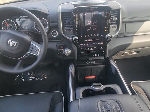 Used 2025 RAM 1500 Laramie w/ Sport Appearance Package AWD/4WD image 10