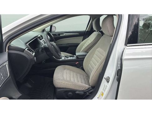 Used 2017 Ford Fusion S FWD image 10