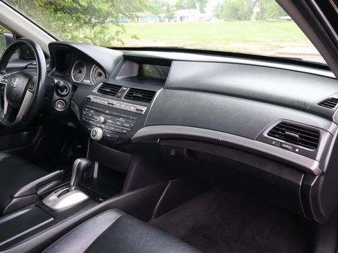 Used 2010 Honda Accord EX-L image 17