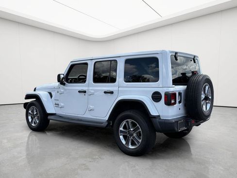 Used 2019 Jeep Wrangler Unlimited Sahara w/ Uconnect 4C Nav & Sound Group AWD/4WD image 6