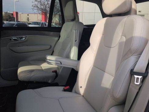 New 2026 Volvo XC90 T8 Ultra image 25