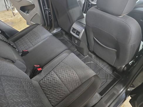 Used 2023 Chevrolet Equinox LT image 13