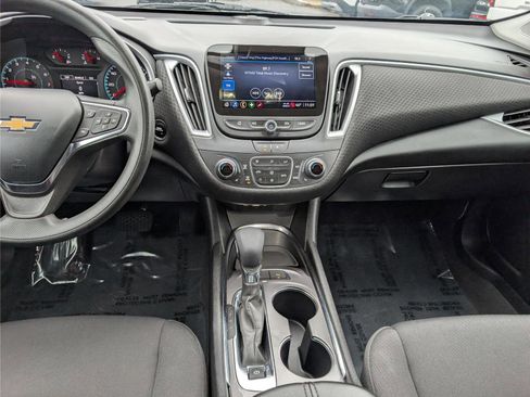 Used 2024 Chevrolet Malibu LT image 18