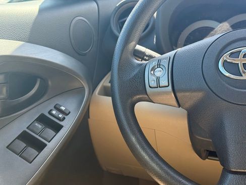 Used 2012 Toyota RAV4 4WD w/ Upgrade Value Pkg image 9