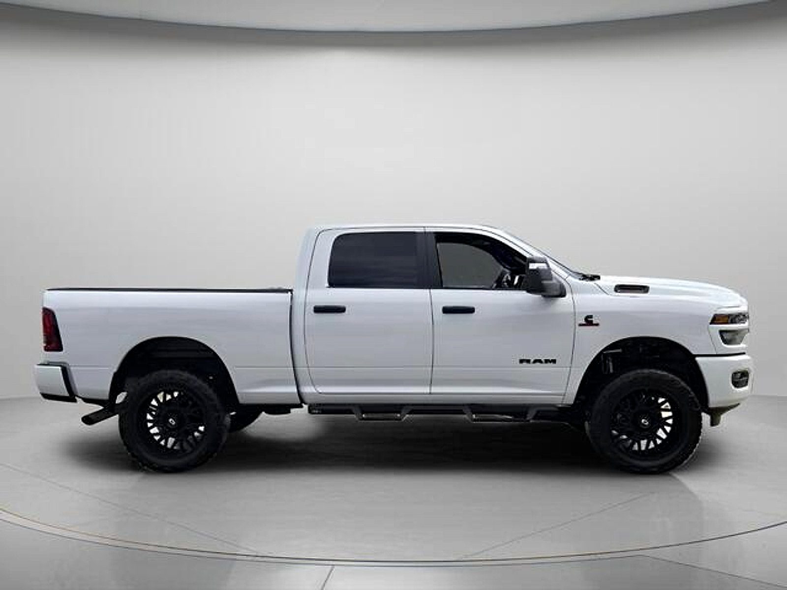 Used 2025 RAM 2500 Big Horn AWD/4WD image 7