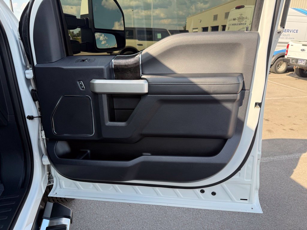 Used 2022 Ford F250 4x4 Crew Cab Super Duty image 29