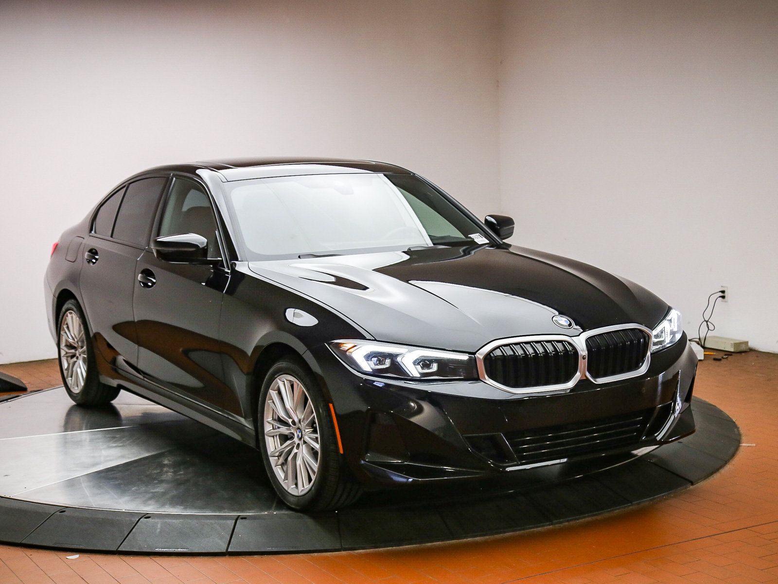 Certified 2023 BMW 330i Sedan w/ Premium Package RWD image 3