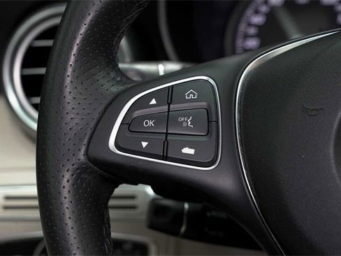 Used 2018 Mercedes-Benz C 300 Sedan image 18