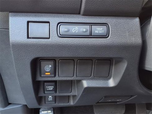 Certified 2025 Nissan Frontier SV image 14