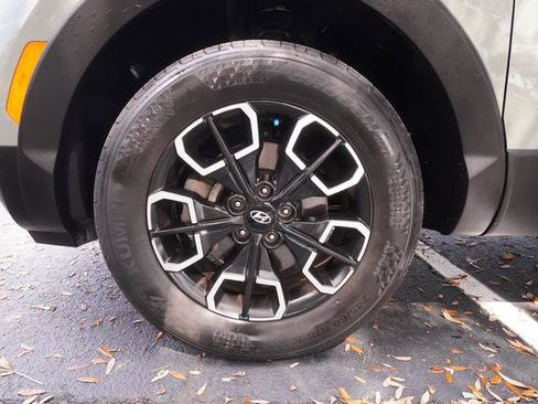 Used 2023 Hyundai Santa Cruz SE image 39