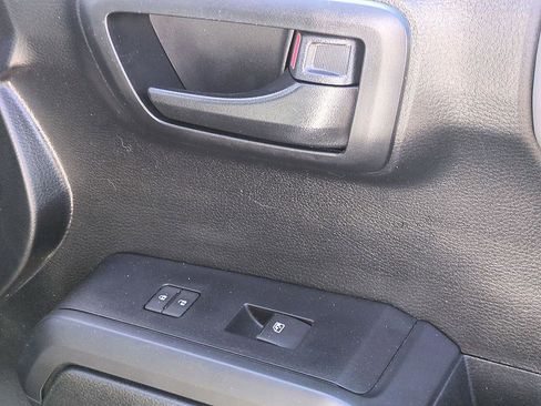 Used 2021 Toyota Tacoma SR image 33