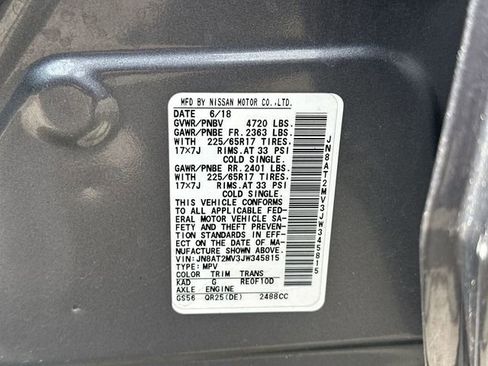 Used 2018 Nissan Rogue SV AWD/4WD image 18