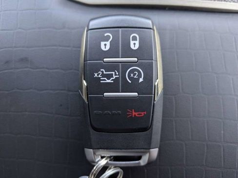 Used 2023 RAM 3500 Limited AWD/4WD image 31