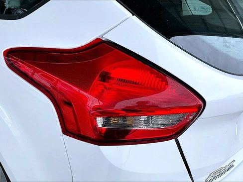 Used 2017 Ford Focus SE FWD image 20