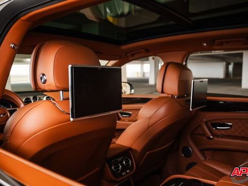 Used 2017 Bentley Bentayga image 91