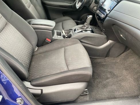 Used 2020 Nissan Rogue SV w/ Premium Package FWD image 32