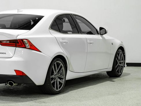 Used 2016 Lexus IS 200t w/ F Sport Package RWD image 13