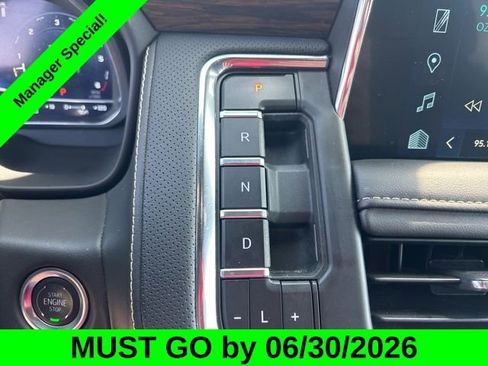 Used 2024 Chevrolet Suburban Premier AWD/4WD image 26