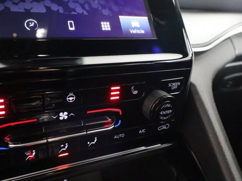 Used 2023 Jeep Grand Cherokee L Laredo image 53