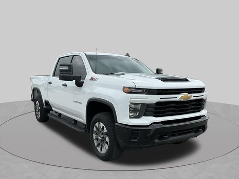 Used 2024 Chevrolet Silverado 2500 Custom w/ Custom Convenience Package AWD/4WD image 18