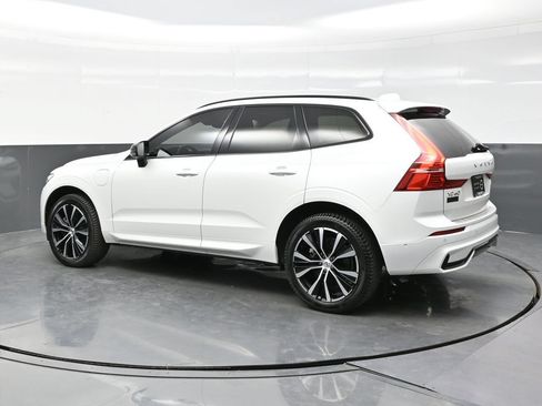 Used 2023 Volvo XC60 T8 Plus AWD/4WD image 4