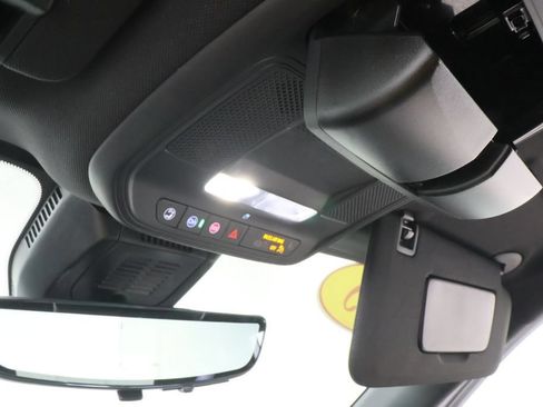 New 2026 Chevrolet Equinox LT w/ Convenience Package II FWD image 16