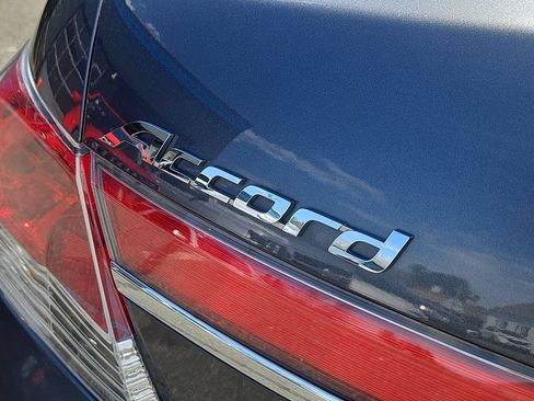 Used 2011 Honda Accord EX image 12