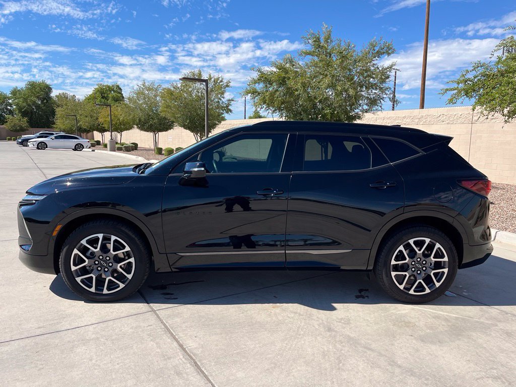Used 2025 Chevrolet Blazer RS AWD/4WD image 9