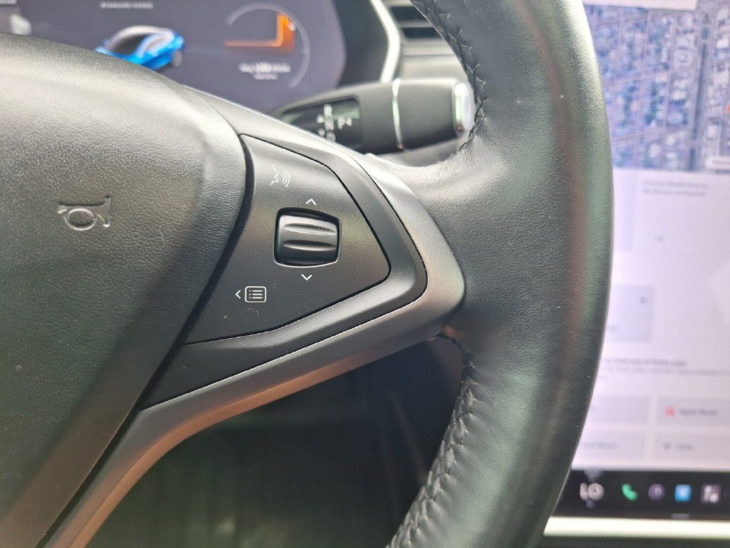Used 2019 Tesla Model S Standard Range AWD/4WD image 17