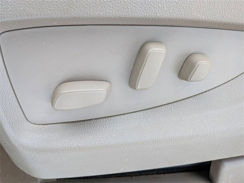 Used 2018 GMC Yukon XL SLT w/ Premium Edition image 13