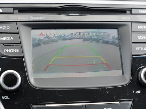 Used 2016 Hyundai Elantra SE w/ Option Group 02 FWD image 33