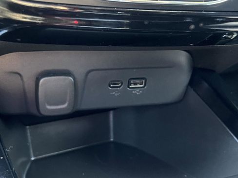 Used 2024 Chevrolet Trax LT w/ Driver Confidence Package FWD image 25