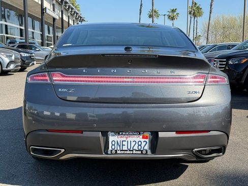 Used 2019 Lincoln MKZ Reserve FWD image 17