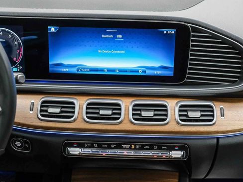 Certified 2025 Mercedes-Benz GLE 580 4MATIC image 13