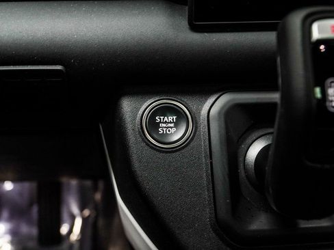 Used 2025 Land Rover Defender 110 S image 20