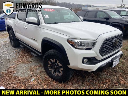 Used 2021 Toyota Tacoma TRD Off-Road w/ Technology Package image 1
