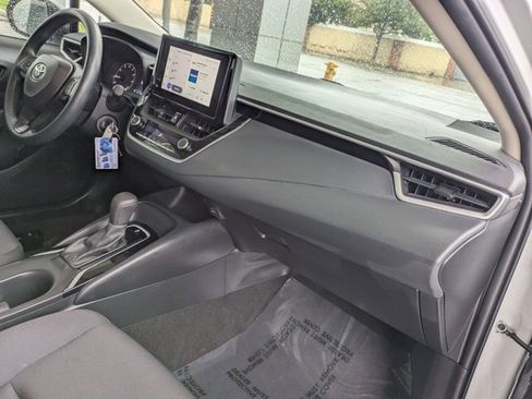 Used 2024 Toyota Corolla LE image 6