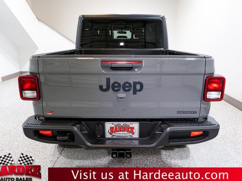 Used 2021 Jeep Gladiator Sport AWD/4WD image 4
