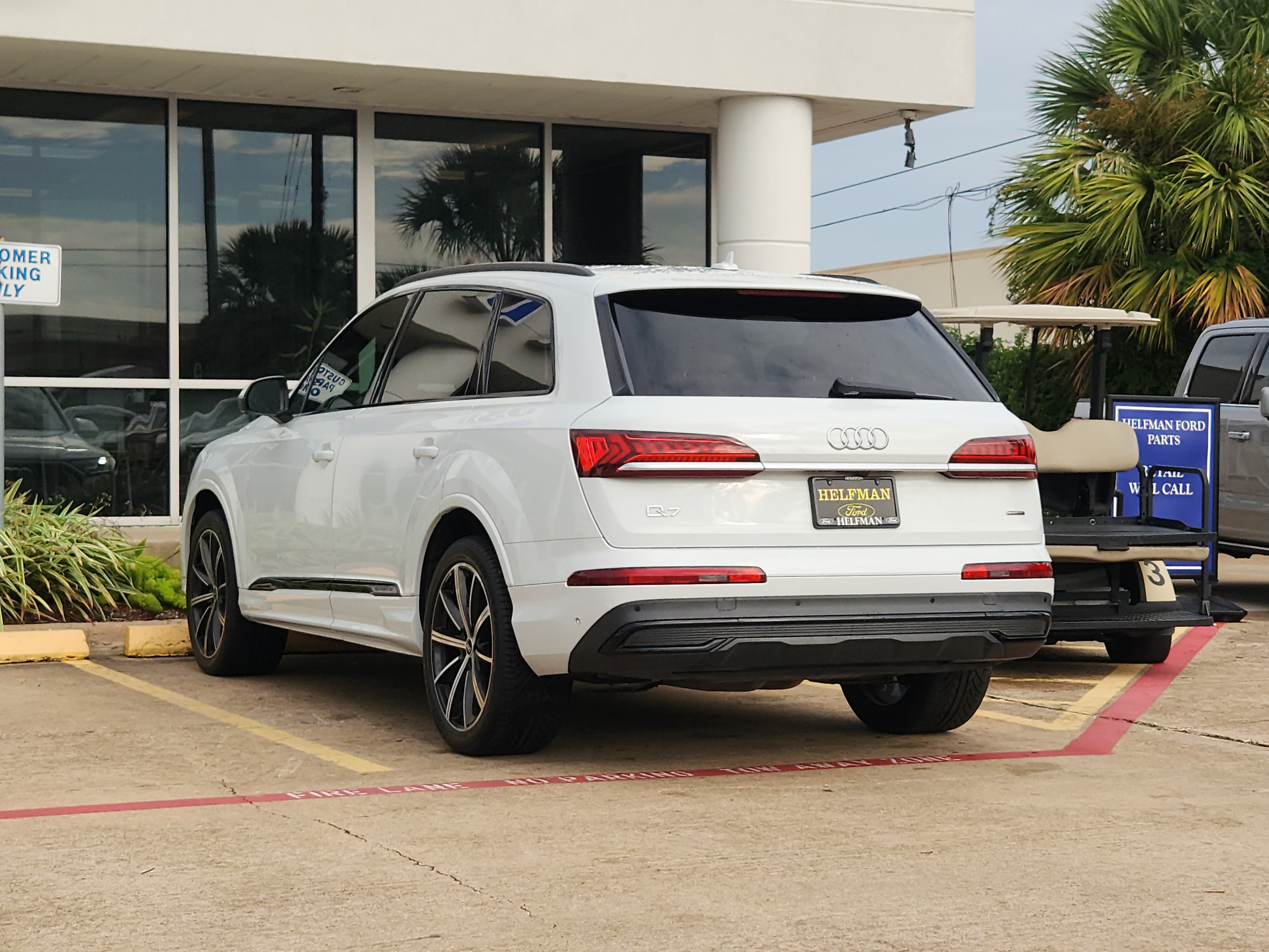 Used 2021 Audi Q7 3.0T Premium Plus w/ Premium Plus Package AWD/4WD image 3