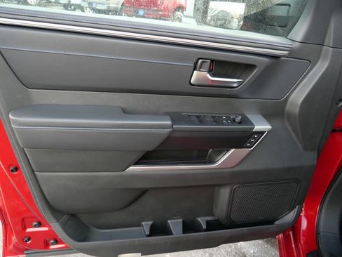 Used 2024 Toyota Sequoia Platinum image 10