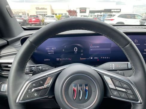 Used 2025 Buick Enclave Preferred image 19