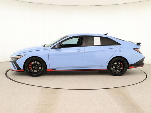 Used 2025 Hyundai Elantra N image 2