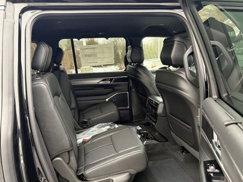 New 2026 Jeep Grand Wagoneer L Limited image 31