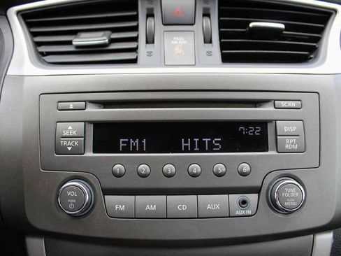 Used 2014 Nissan Sentra SV FWD image 18